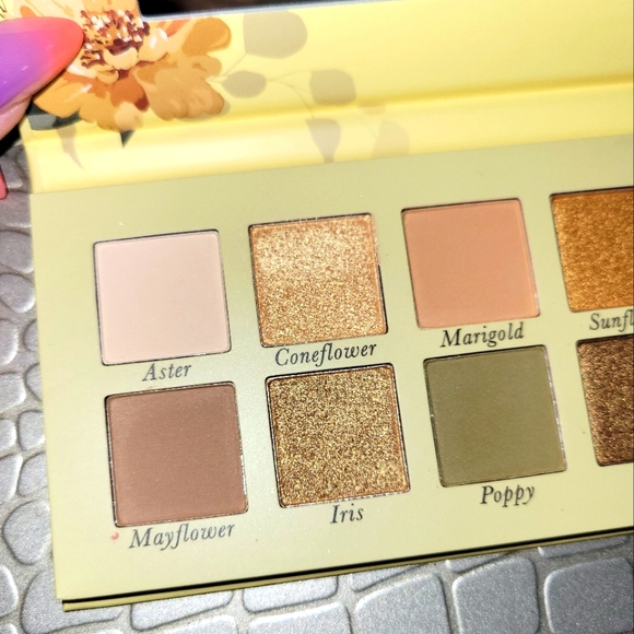 NEW Laura Geller Wildflower Wishes Eyeshadow Palette - Picture 4 of 7